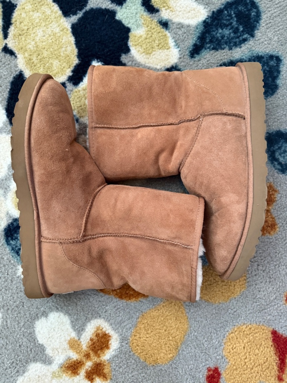 UGG Men’s  Chestnut Suede Classic Short Boot